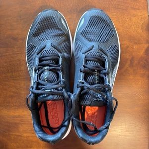 Men’s Tennis Shoes